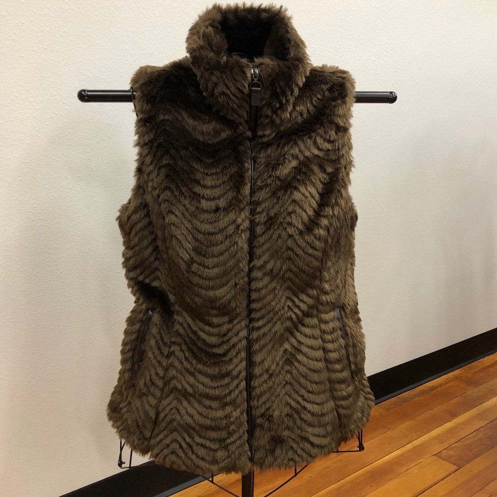 Charter Club Faux Fur Vest Brown Chevron Wavy Textured Full Zip Size Small